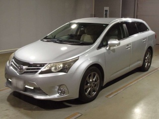 TOYOTA AVENSIS WAGON 2013