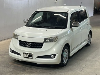 TOYOTA BB 2010