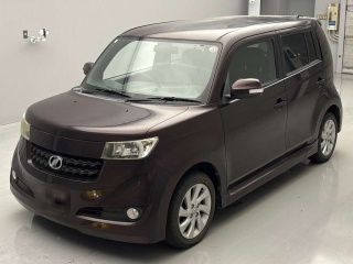 TOYOTA BB 2010