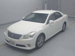 TOYOTA CROWN 2010