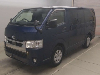 TOYOTA HIACE VAN 2020