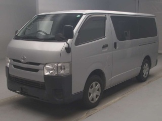 TOYOTA HIACE VAN 2016