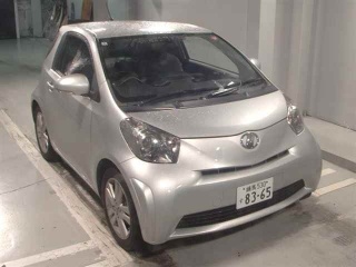 TOYOTA IQ 2010