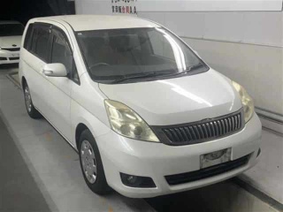 TOYOTA ISIS 2011