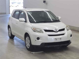 TOYOTA IST 2009