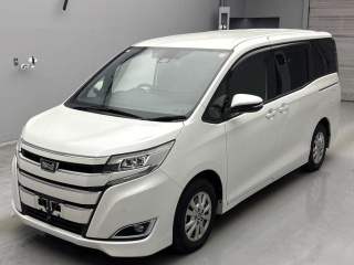 TOYOTA NOAH 2021