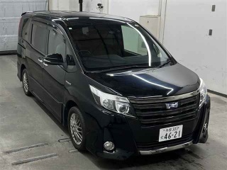 TOYOTA NOAH 2017