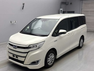 TOYOTA NOAH 2019
