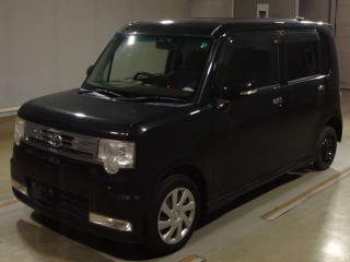 TOYOTA PIXIS SPACE 2011