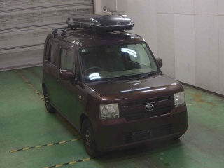 TOYOTA PIXIS SPACE 2011