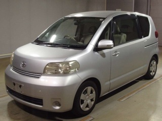 TOYOTA PORTE 2010