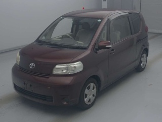 TOYOTA PORTE 2011