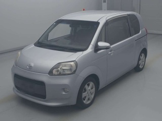 TOYOTA PORTE 2013