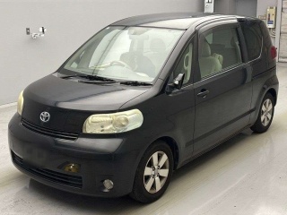 TOYOTA PORTE 2011
