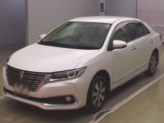 TOYOTA PREMIO 2017