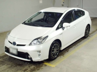 TOYOTA PRIUS 2015