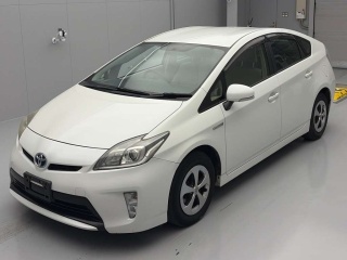 TOYOTA PRIUS 2013
