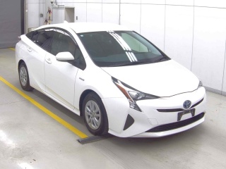TOYOTA PRIUS 2018