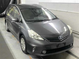 TOYOTA PRIUS ALPHA 2012