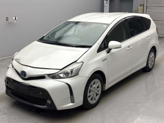 TOYOTA PRIUS ALPHA 2016
