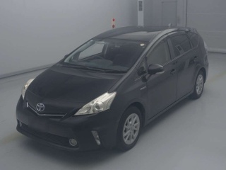TOYOTA PRIUS ALPHA 2014