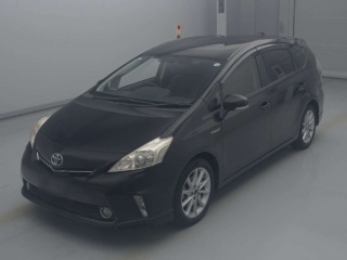 TOYOTA PRIUS ALPHA 2012