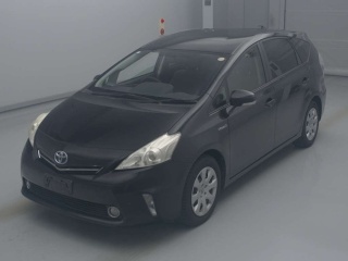 TOYOTA PRIUS ALPHA 2011