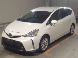 TOYOTA PRIUS ALPHA 2018