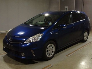TOYOTA PRIUS ALPHA 2014