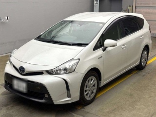 TOYOTA PRIUS ALPHA 2017