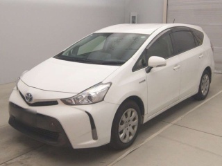 TOYOTA PRIUS ALPHA 2016