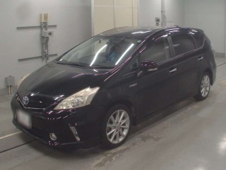 TOYOTA PRIUS ALPHA 2012