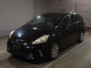 TOYOTA PRIUS ALPHA 2012