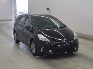 TOYOTA PRIUS ALPHA 2014