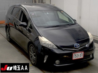 TOYOTA PRIUS ALPHA 2013