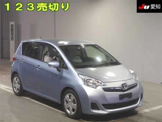 TOYOTA RACTIS 2011