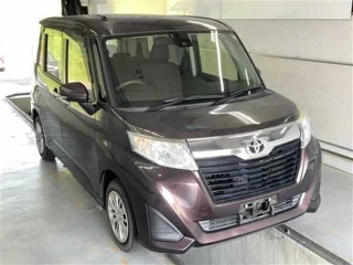 TOYOTA ROOMY 2017