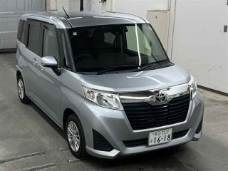 TOYOTA ROOMY 2018