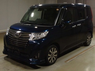 TOYOTA ROOMY 2017