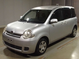 TOYOTA SIENTA 2009