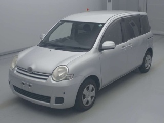 TOYOTA SIENTA 2010