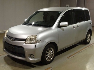 TOYOTA SIENTA 2011
