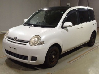 TOYOTA SIENTA 2013