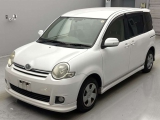 TOYOTA SIENTA 2011