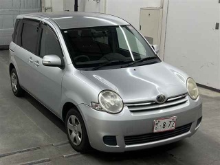 TOYOTA SIENTA 2010
