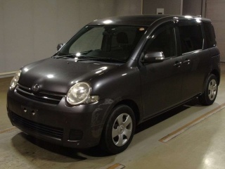 TOYOTA SIENTA 2013