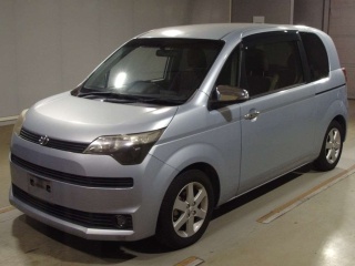TOYOTA SPADE 2013