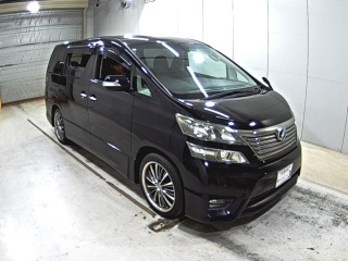 TOYOTA VELLFIRE 2011