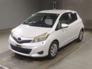 TOYOTA VITZ 2012