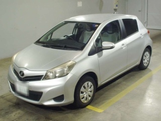 TOYOTA VITZ 2011
